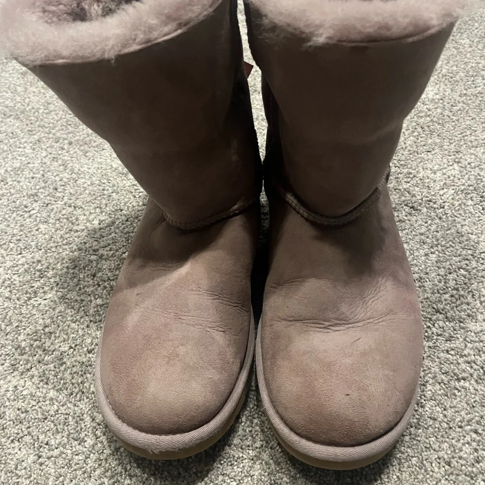 UGG Bailey Bow II Midi Shimmer Dusk shearling boots size women 9 GUC pink taupe